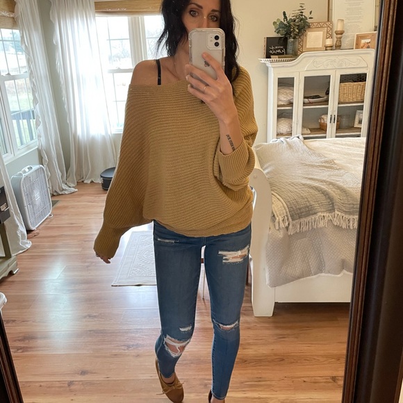 Sweater | Sadie & Sage - Picture 2 of 13